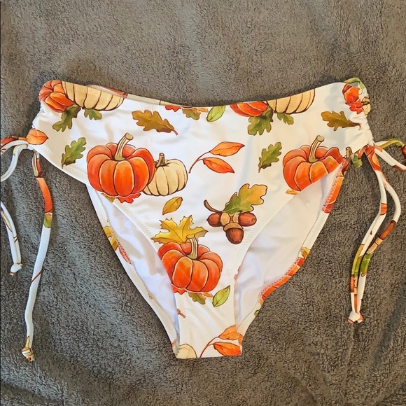Swimsuit bottoms - Picture 1 of 4